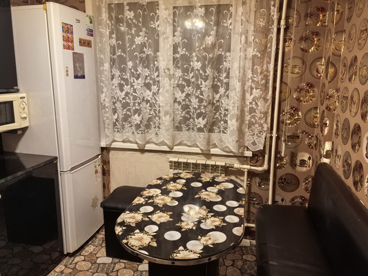 Продам двухкомнатную (2-комн.) квартиру, Забойщика ул, 20, Черемхово г