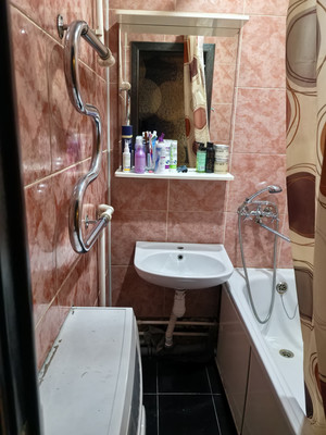 Продам двухкомнатную (2-комн.) квартиру, Забойщика ул, 20, Черемхово г