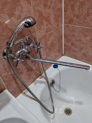 Продам двухкомнатную (2-комн.) квартиру, Забойщика ул, 20, Черемхово г