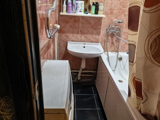 Продам двухкомнатную (2-комн.) квартиру, Забойщика ул, 20, Черемхово г