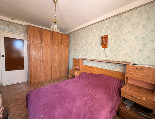 Продам двухкомнатную (2-комн.) квартиру, Киримова ул, 138, Нальчик г