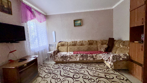 Сдам двухкомнатную (2-комн.) квартиру, Революционная ул, 102, Крымск г