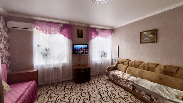 Сдам двухкомнатную (2-комн.) квартиру, Революционная ул, 102, Крымск г