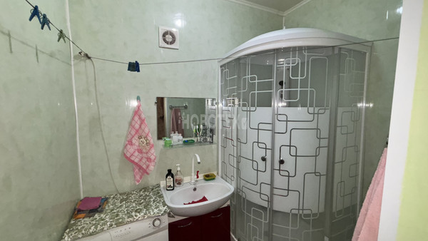 Сдам двухкомнатную (2-комн.) квартиру, Революционная ул, 102, Крымск г