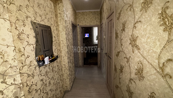 Сдам двухкомнатную (2-комн.) квартиру, Революционная ул, 102, Крымск г