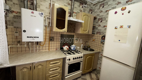 Сдам двухкомнатную (2-комн.) квартиру, Революционная ул, 102, Крымск г