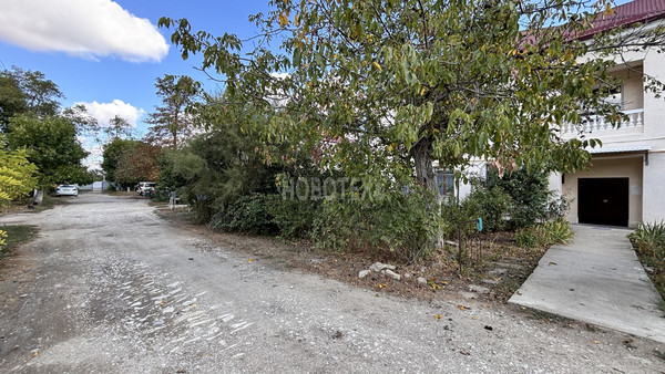 Сдам двухкомнатную (2-комн.) квартиру, Революционная ул, 102, Крымск г