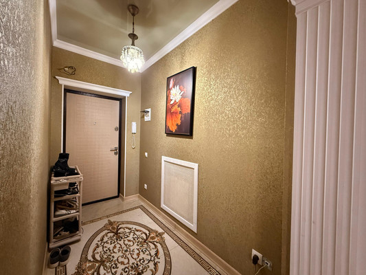 Продам трехкомнатную (3-комн.) квартиру, Калмыкова ул, 235ка, Вольный Аул кп