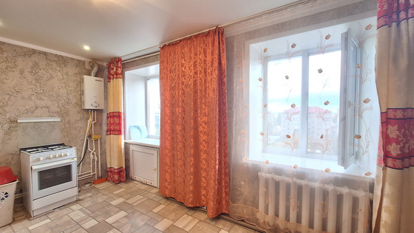 Продам двухкомнатную (2-комн.) квартиру, Карла Маркса ул, 24, Ишим г