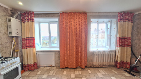 Продам двухкомнатную (2-комн.) квартиру, Карла Маркса ул, 24, Ишим г