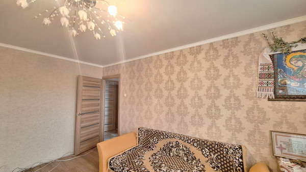 Продам двухкомнатную (2-комн.) квартиру, Карла Маркса ул, 24, Ишим г