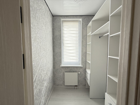 Продам однокомнатную (1-комн.) квартиру, Александра Суворова пр-кт, 15к7, Симферополь г