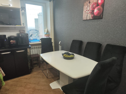 Продам многокомнатную квартиру, Грэсовская ул, 2, Грэсовский пгт