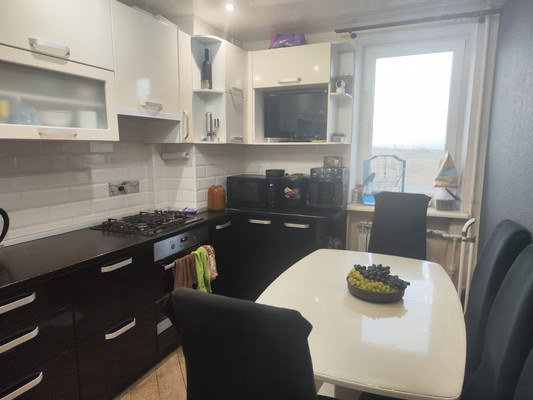 Продам многокомнатную квартиру, Грэсовская ул, 2, Грэсовский пгт