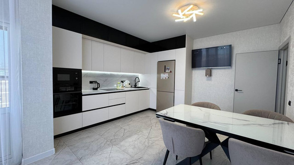 Продам двухкомнатную (2-комн.) квартиру, им. Мурата Ахеджака ул, 10ка, Краснодар г