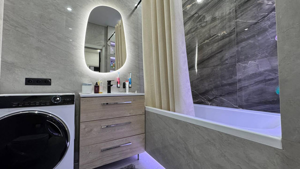 Продам двухкомнатную (2-комн.) квартиру, им. Мурата Ахеджака ул, 10ка, Краснодар г