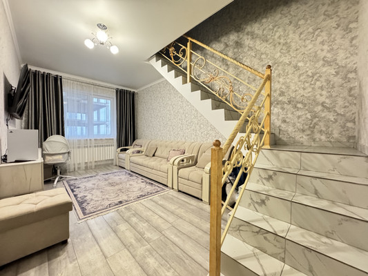 Продам двухкомнатную (2-комн.) квартиру, Каменская ул, 33А, Шалушка с