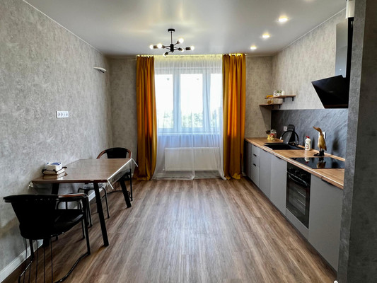 Продам двухкомнатную (2-комн.) квартиру, им. Адмирала Пустошкина б-р, 11к3, Краснодар г