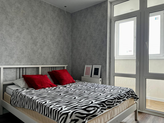 Продам двухкомнатную (2-комн.) квартиру, им. Адмирала Пустошкина б-р, 11к3, Краснодар г
