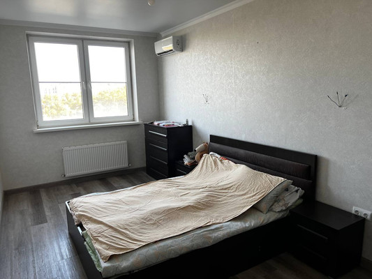 Продам двухкомнатную (2-комн.) квартиру, им. Адмирала Крузенштерна ул, 6к3, Краснодар г