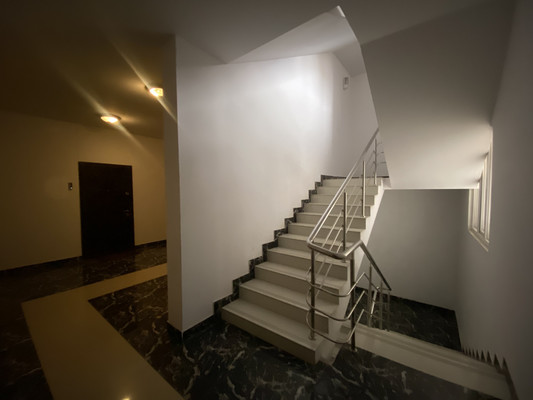 Продам трехкомнатную (3-комн.) квартиру, Эльбрусская ул, 19кг, Нальчик г