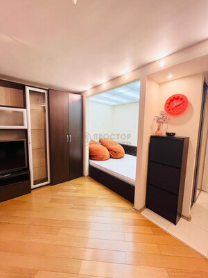 Продам однокомнатную (1-комн.) квартиру, Винокурова ул, 12к4, Москва г