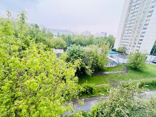 Продам однокомнатную (1-комн.) квартиру, Винокурова ул, 12к4, Москва г