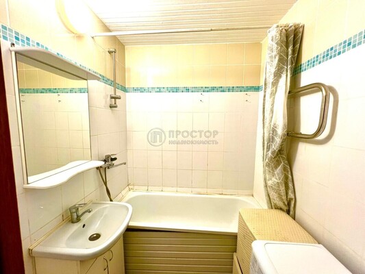 Продам двухкомнатную (2-комн.) квартиру, Южная ул, 25, Дрожжино рп