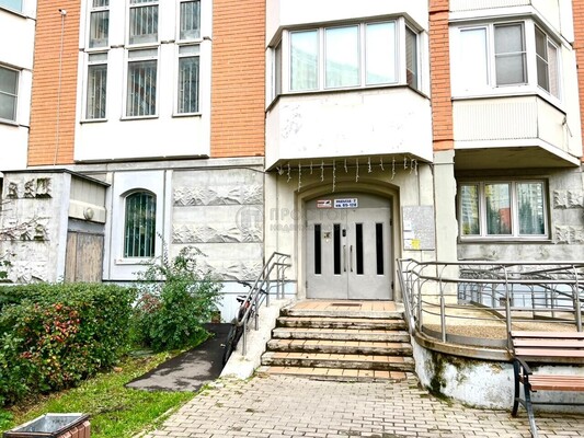 Продам двухкомнатную (2-комн.) квартиру, Южная ул, 25, Дрожжино рп