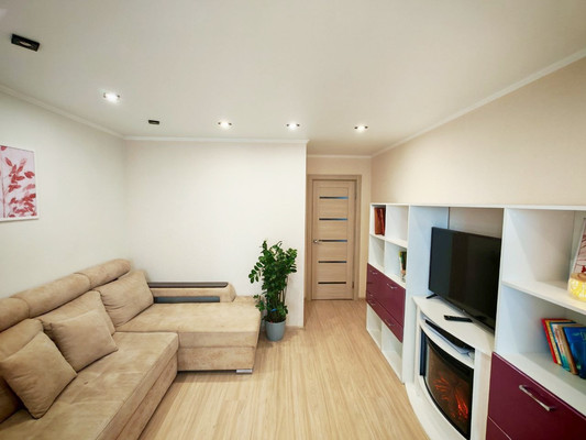 Продам трехкомнатную (3-комн.) квартиру, Ютазинская ул, 6Бк1, Казань г