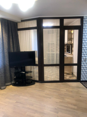 Продам однокомнатную (1-комн.) квартиру, Зои Рухадзе ул, 20, Симферополь г