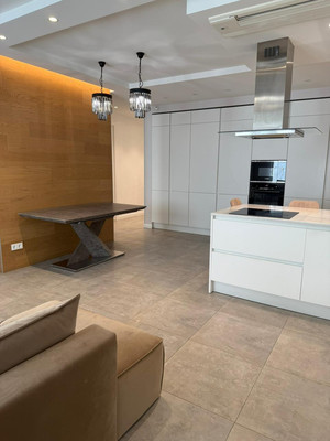 Продам трехкомнатную (3-комн.) квартиру, Сосинская ул, 6, Москва г