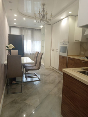 Продам двухкомнатную (2-комн.) квартиру, Большая ул, 102, Рязань г