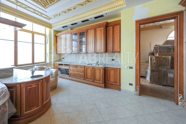 Продам многокомнатную квартиру, Шведский туп, 3, Москва г