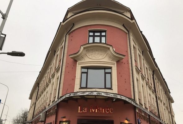 Продам трехкомнатную (3-комн.) квартиру, Петровка ул, 28, Москва г