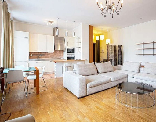 Продам трехкомнатную (3-комн.) квартиру, Петровка ул, 28, Москва г
