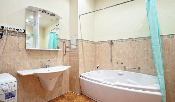 Продам трехкомнатную (3-комн.) квартиру, Петровка ул, 28, Москва г