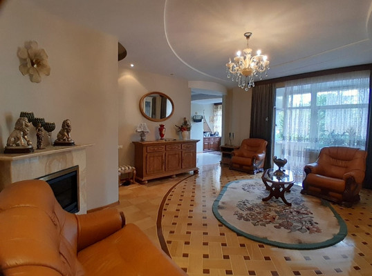 Продам трехкомнатную (3-комн.) квартиру, Ленинградское ш, 98к6, Москва г