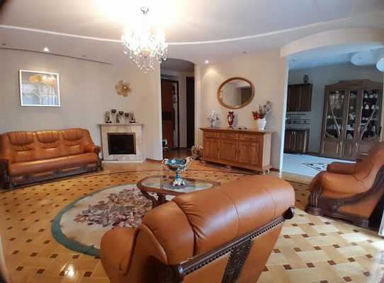 Продам трехкомнатную (3-комн.) квартиру, Ленинградское ш, 98к6, Москва г