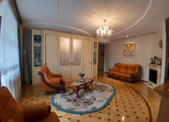 Продам трехкомнатную (3-комн.) квартиру, Ленинградское ш, 98к6, Москва г