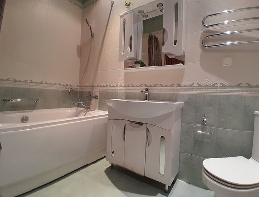 Продам трехкомнатную (3-комн.) квартиру, Ленинградское ш, 98к6, Москва г