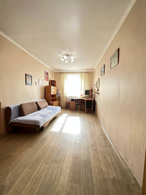 Продам двухкомнатную (2-комн.) квартиру, Куйбышева ул, 107, Калининград г