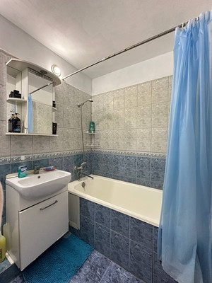 Продам двухкомнатную (2-комн.) квартиру, Куйбышева ул, 107, Калининград г