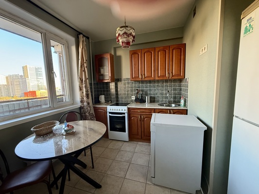 Продам двухкомнатную (2-комн.) квартиру, Панфилова ул, 4, Химки г