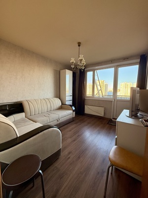 Продам двухкомнатную (2-комн.) квартиру, Панфилова ул, 4, Химки г