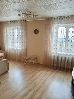 Продам двухкомнатную (2-комн.) квартиру, Весенняя ул, 40, Волгодонск г