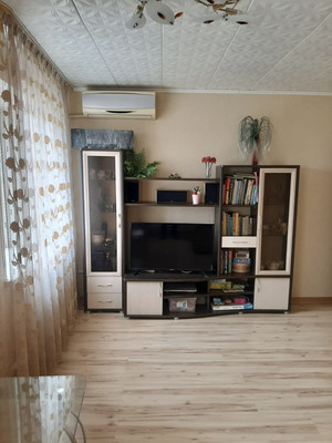 Продам двухкомнатную (2-комн.) квартиру, Весенняя ул, 40, Волгодонск г