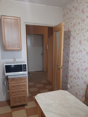 Продам двухкомнатную (2-комн.) квартиру, Весенняя ул, 40, Волгодонск г