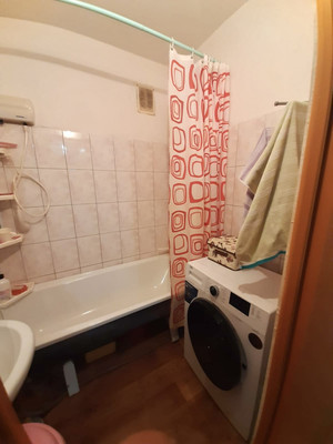 Продам двухкомнатную (2-комн.) квартиру, Весенняя ул, 40, Волгодонск г