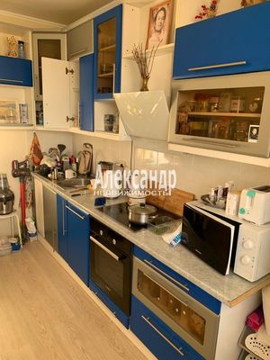 Продам двухкомнатную (2-комн.) квартиру, Строителей пр-кт, 2, Кудрово г